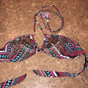 Boutique bikini top size 6 but fits like a 2-4